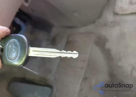 2004 Toyota Sienna Le из США, поврежденный, VIN 5TDBA23C64S018206